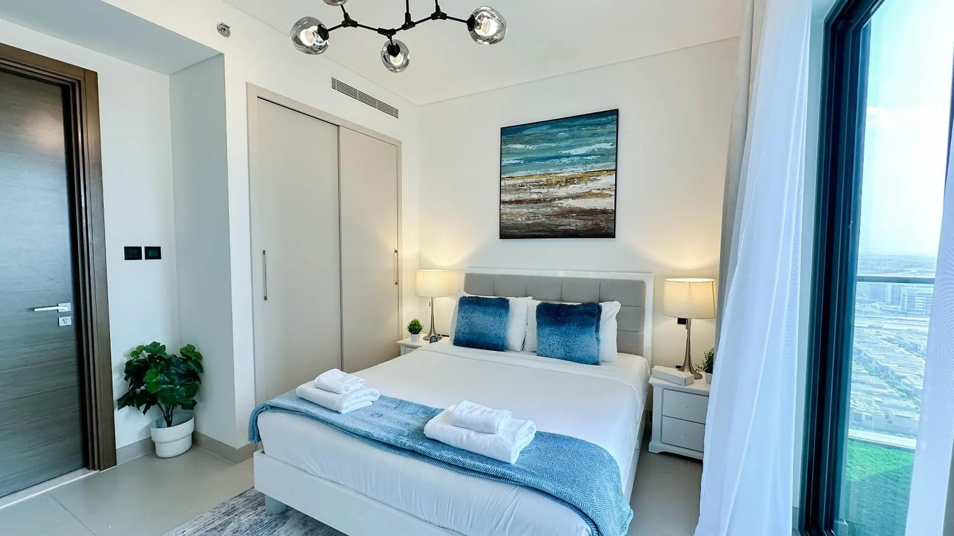 Modern 2 Bed With Stunning Views Apartment Dubai