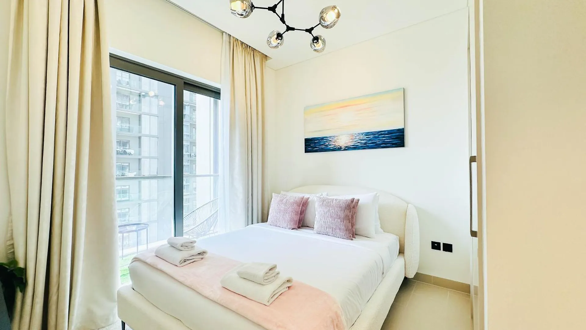 Modern 2 Bed With Stunning Views Apartamento Dubai
