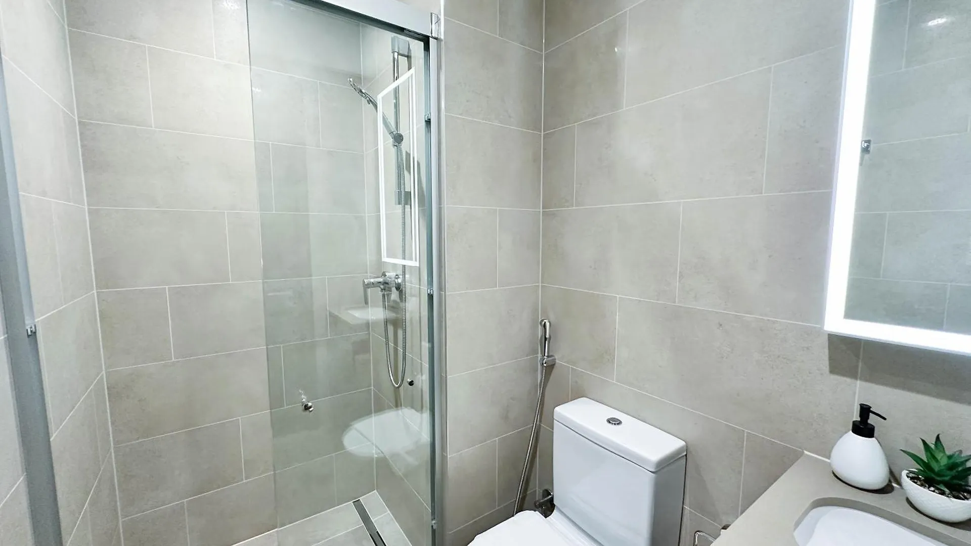 Modern 2 Bed With Stunning Views Apartamento Dubai 0*,