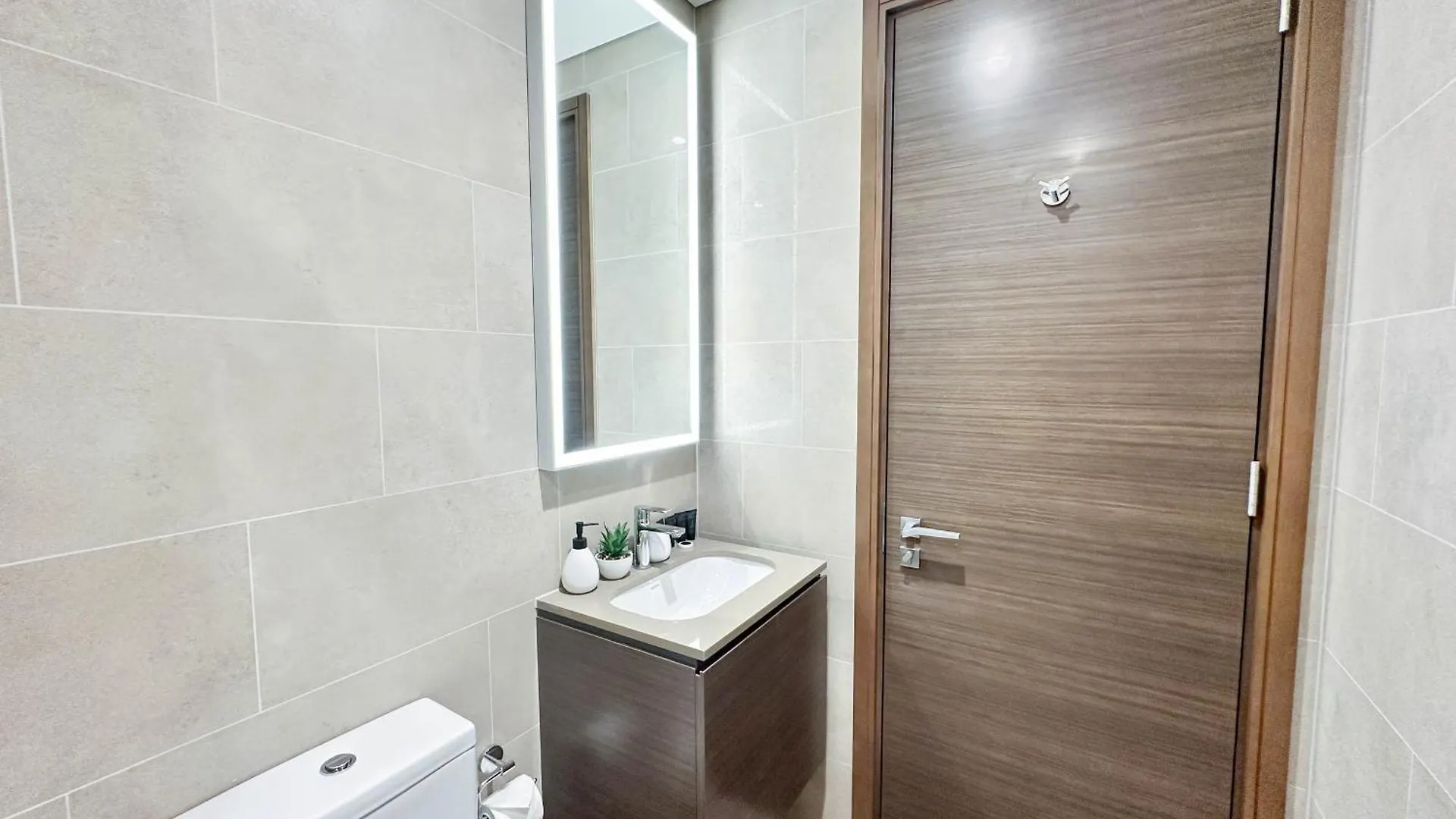 Modern 2 Bed With Stunning Views Apartment Dubai