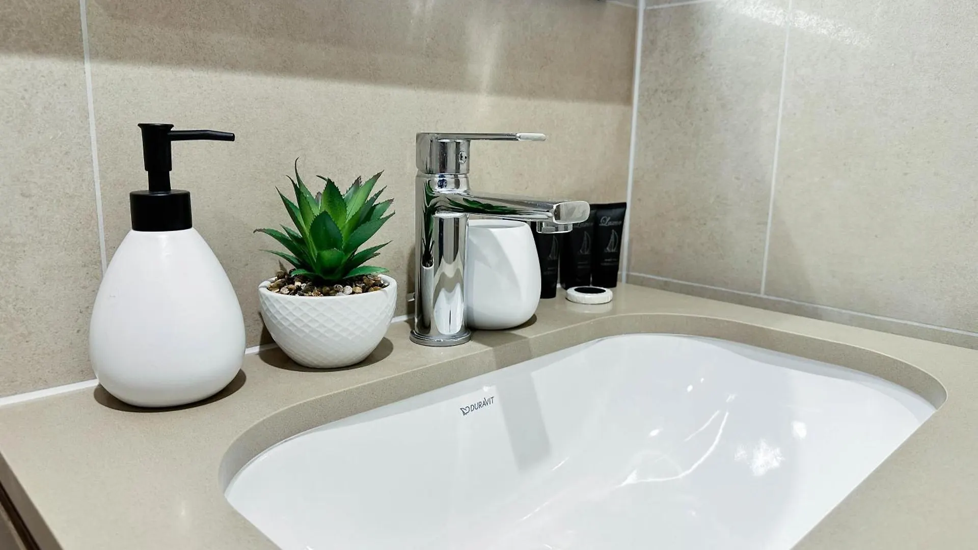 Modern 2 Bed With Stunning Views Apartment Dubai United Arab Emirates