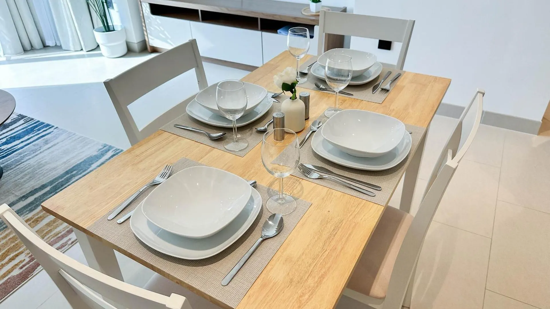 Modern 2 Bed With Stunning Views Apartment Dubai