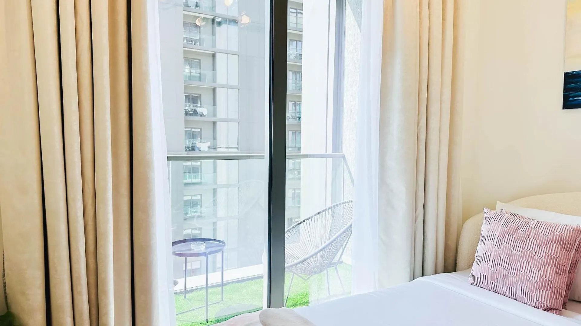 Modern 2 Bed With Stunning Views Apartment Dubai 0*,  United Arab Emirates